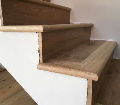 Scale e gradini in legno di parquet su misura